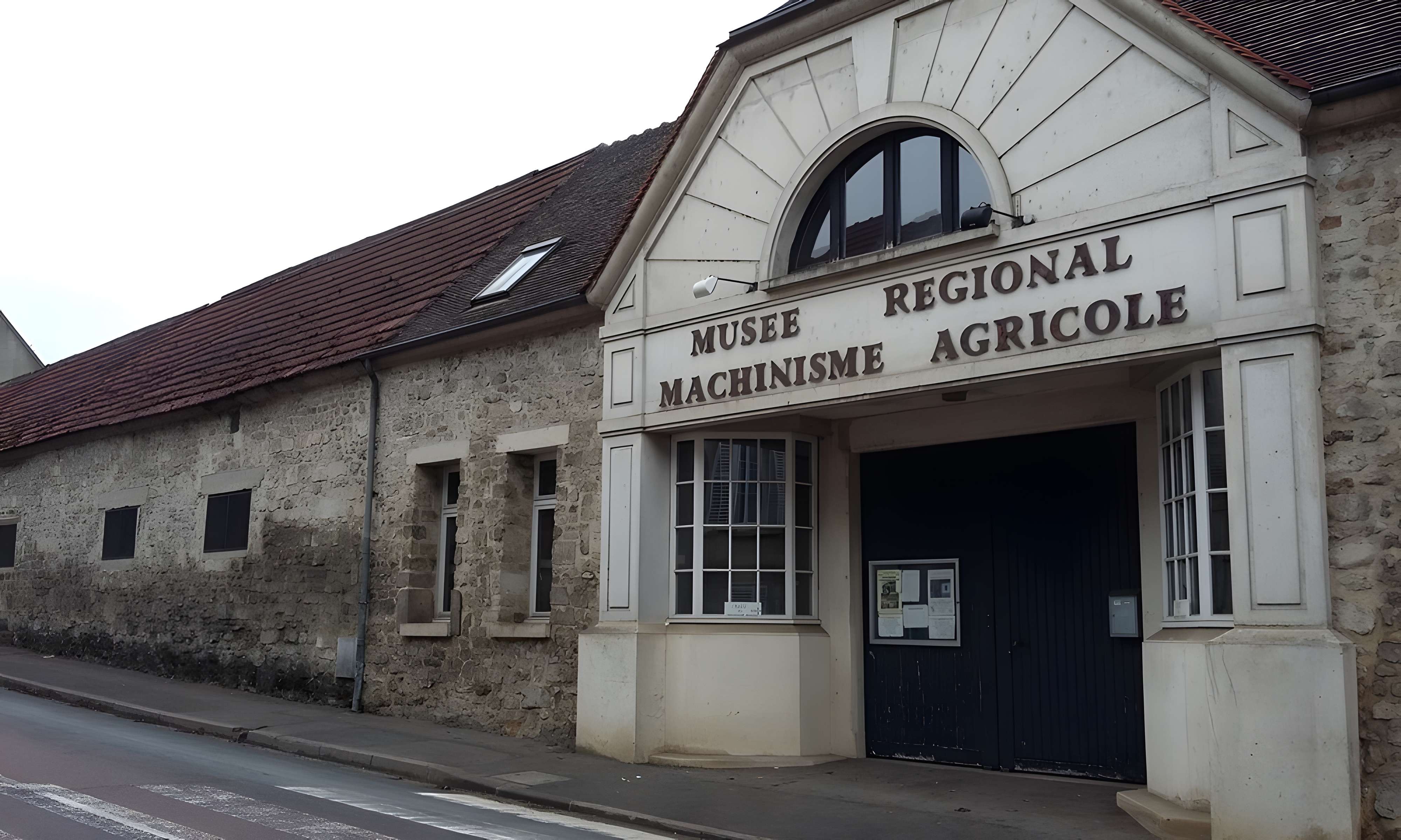 Musée régional du Machinisme agricole de La Ferté-Milon entrée du musée