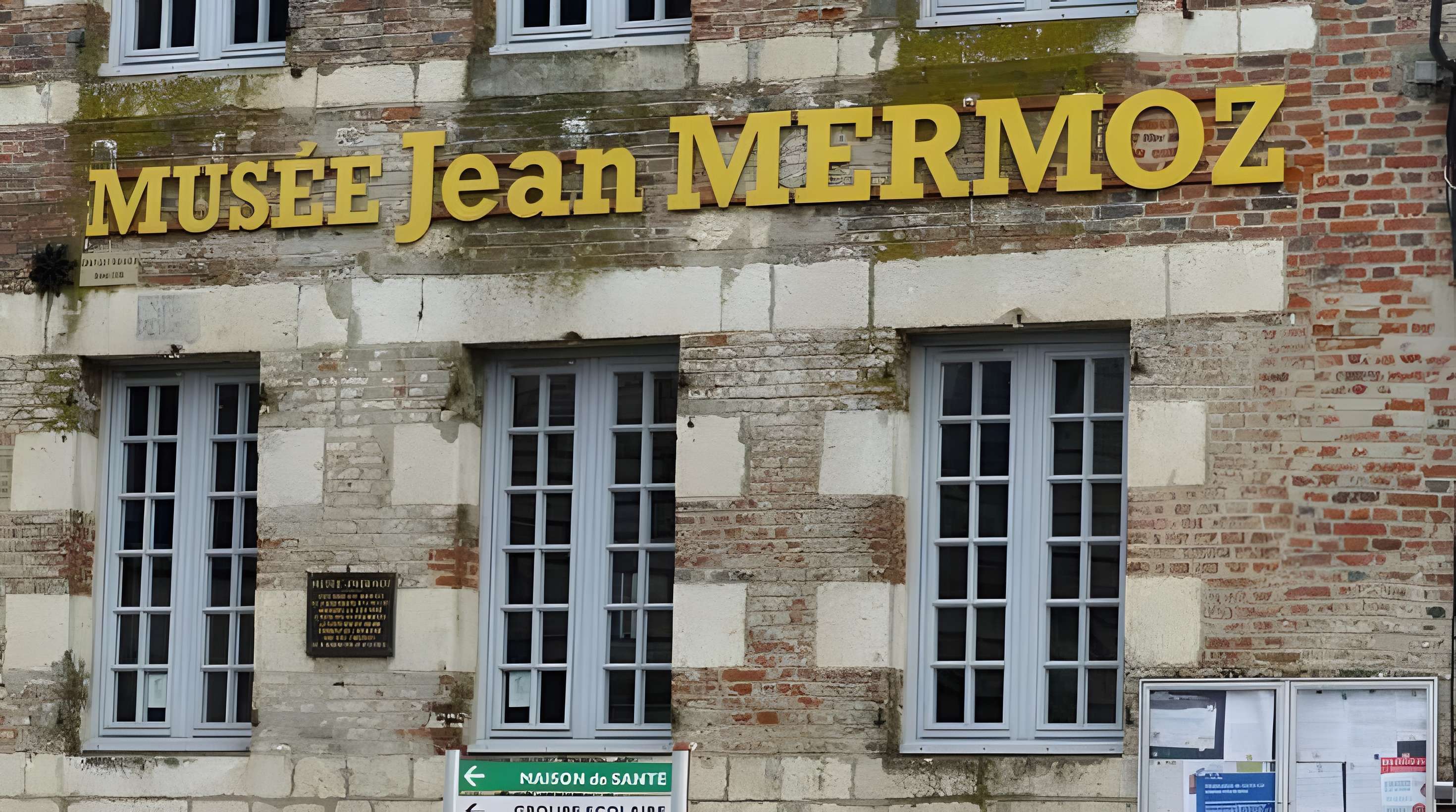 Musée Jean-Mermoz à Aubenton entrée du musée