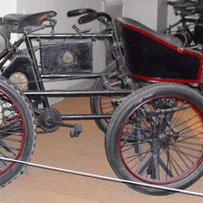Photo de Musée national de la Voiture et du Tourisme à Compiègne