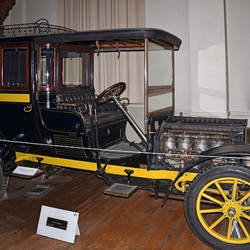 Musée national de la Voiture et du Tourisme à Compiègne
