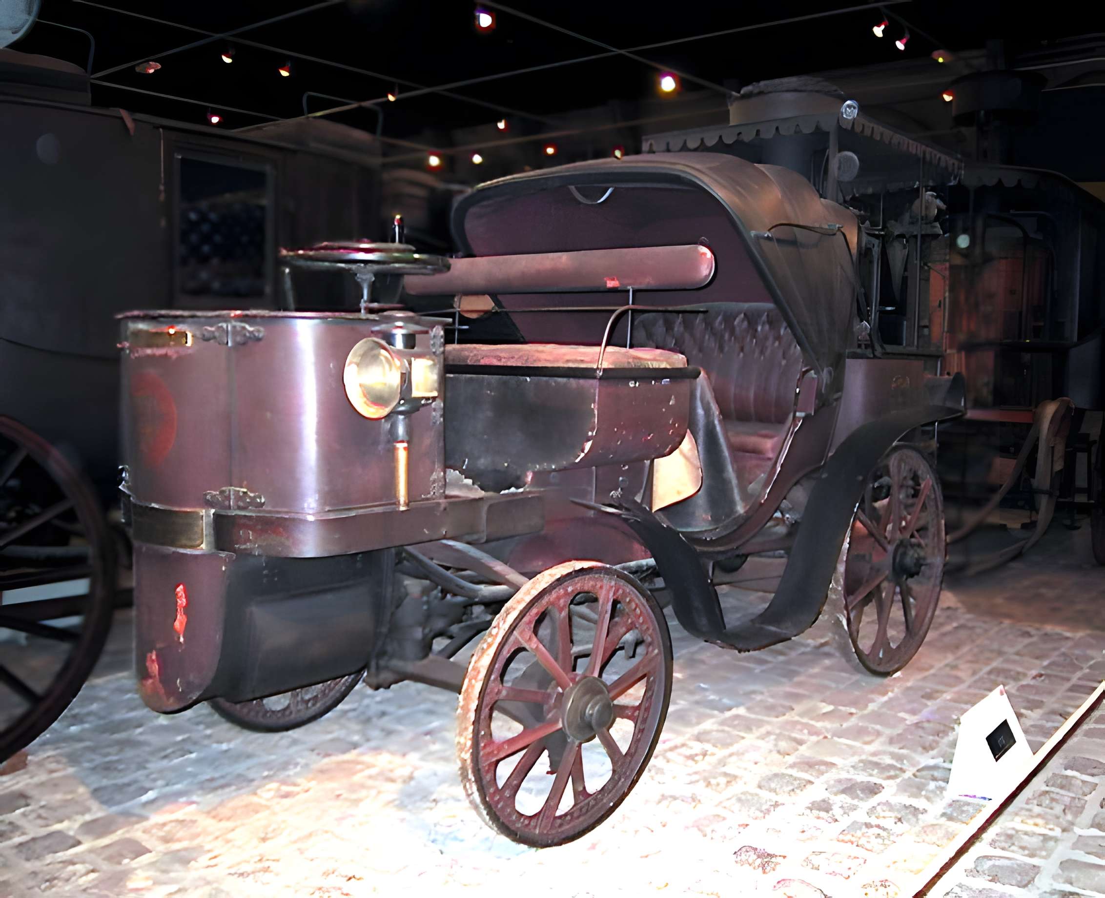Musée national de la Voiture et du Tourisme à Compiègne