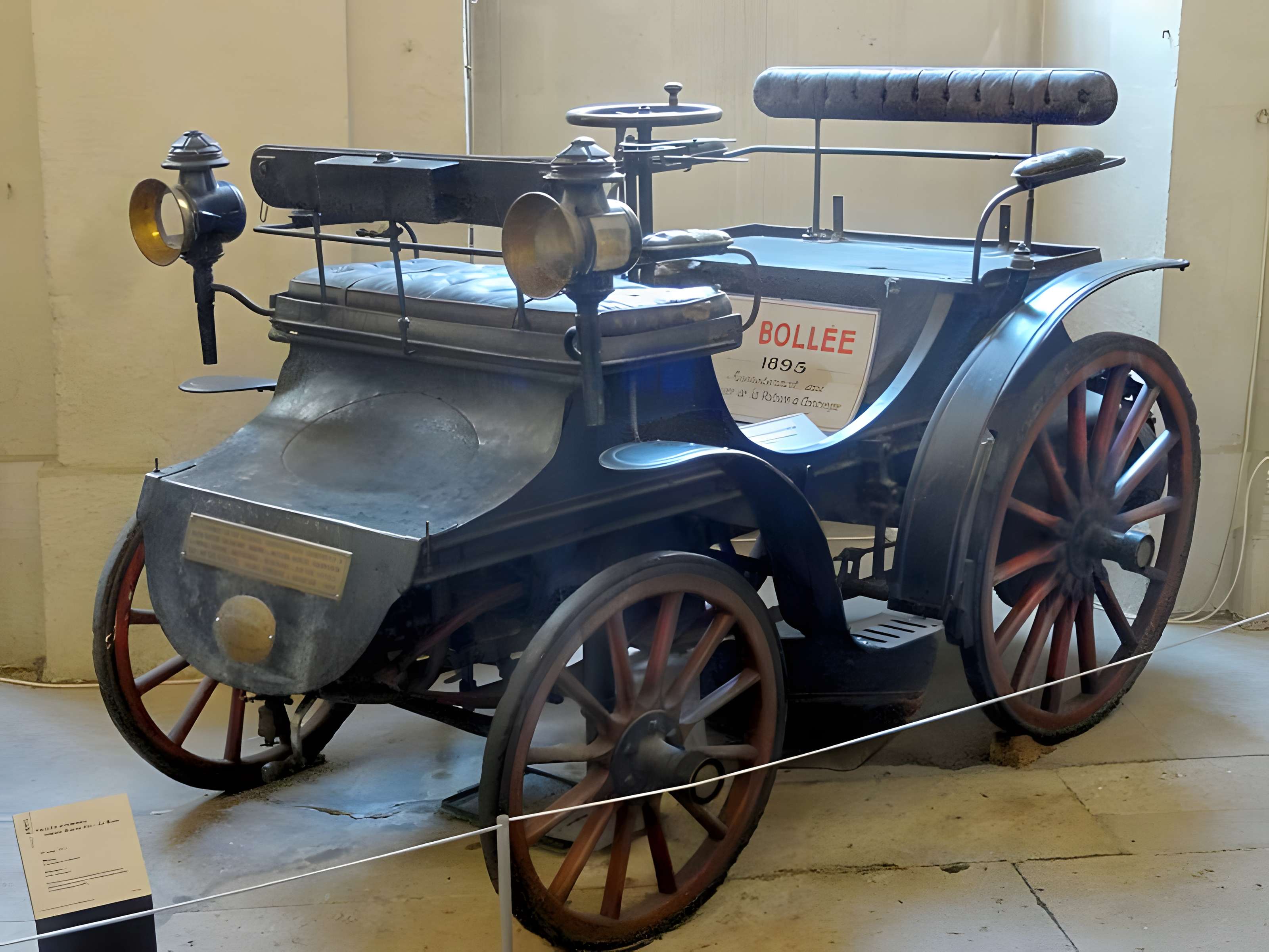 Musée national de la Voiture et du Tourisme à Compiègne