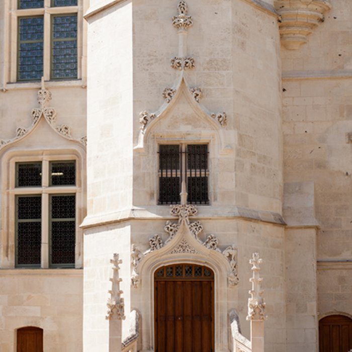 Photo de Ancien palais épiscopal, ancien palais de justice, actuellement musée départemental de lOise