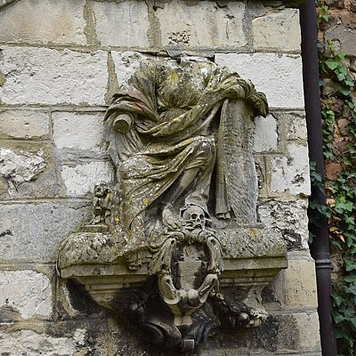 Photo de Ancien palais épiscopal, ancien palais de justice, actuellement musée départemental de lOise