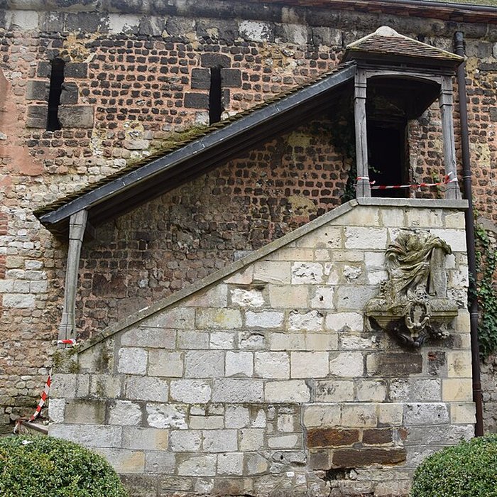 Photo de Ancien palais épiscopal, ancien palais de justice, actuellement musée départemental de lOise