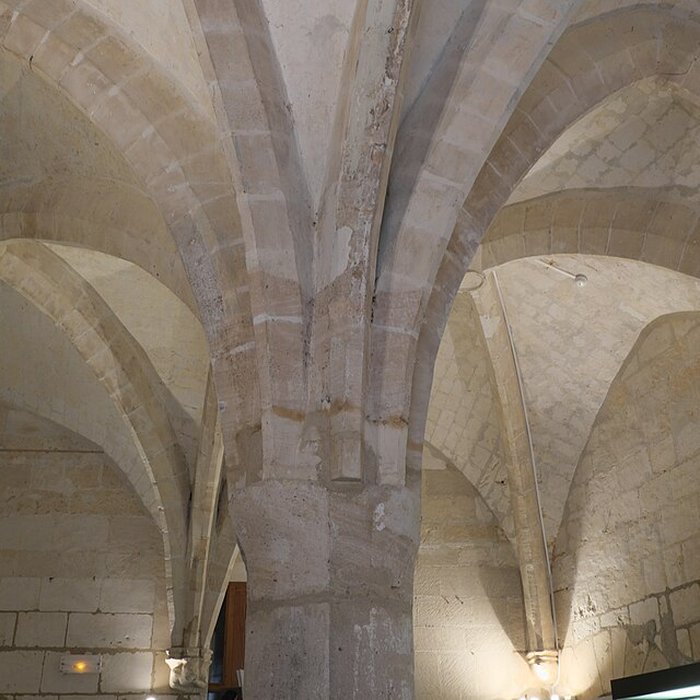 Photo de Ancien palais épiscopal, ancien palais de justice, actuellement musée départemental de lOise