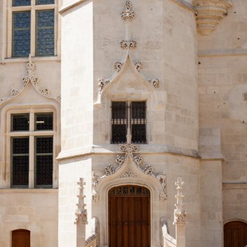 Ancien palais épiscopal, ancien palais de justice, actuellement musée départemental de lOise