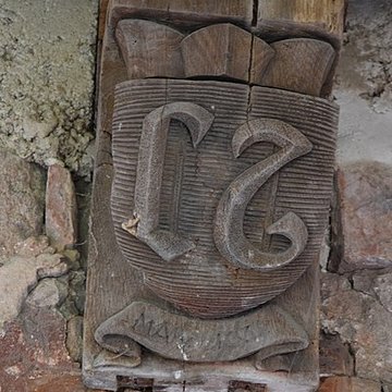 Ancien palais épiscopal, ancien palais de justice, actuellement musée départemental de lOise