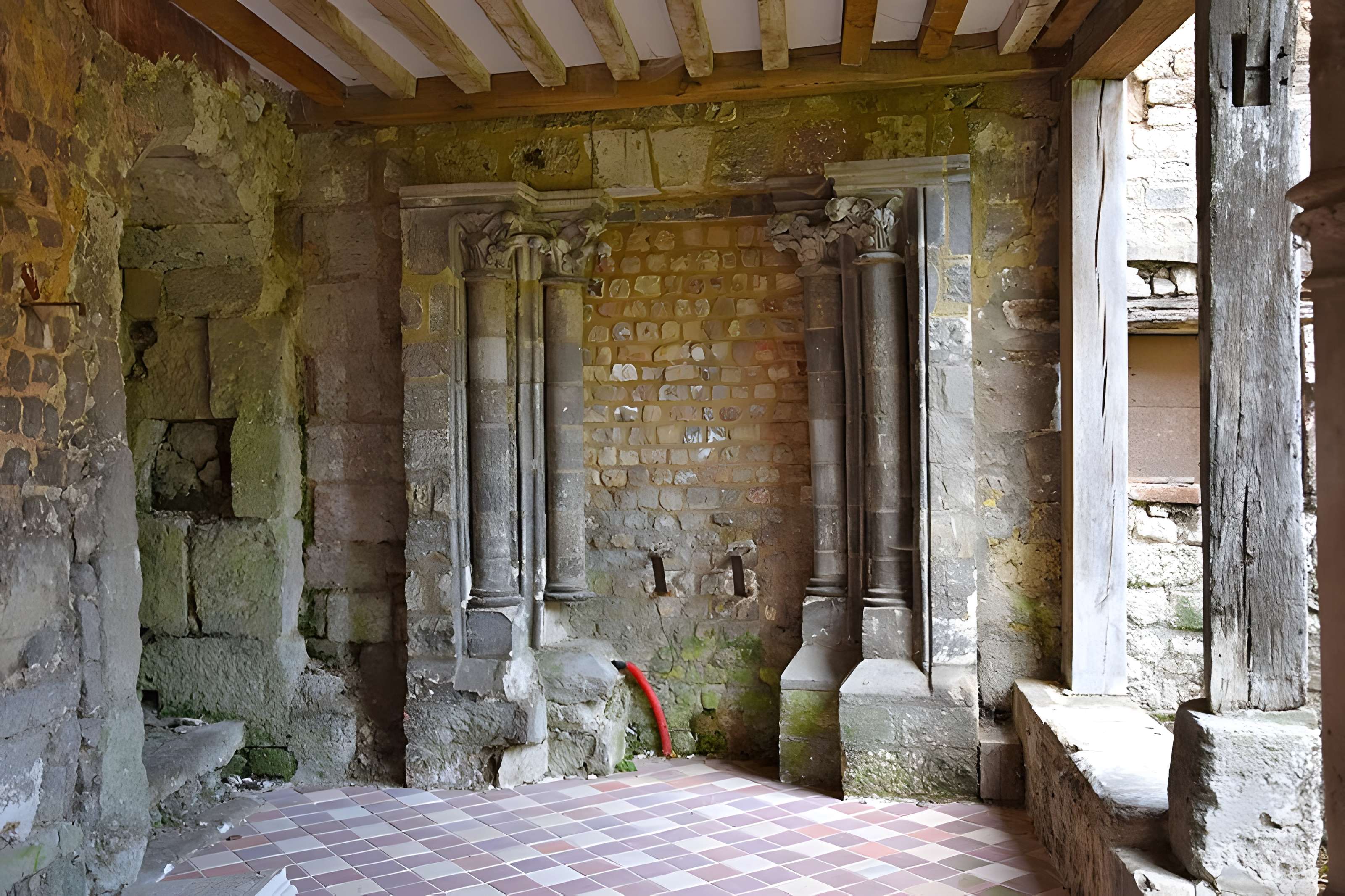Ancien palais épiscopal, ancien palais de justice, actuellement musée départemental de l'Oise