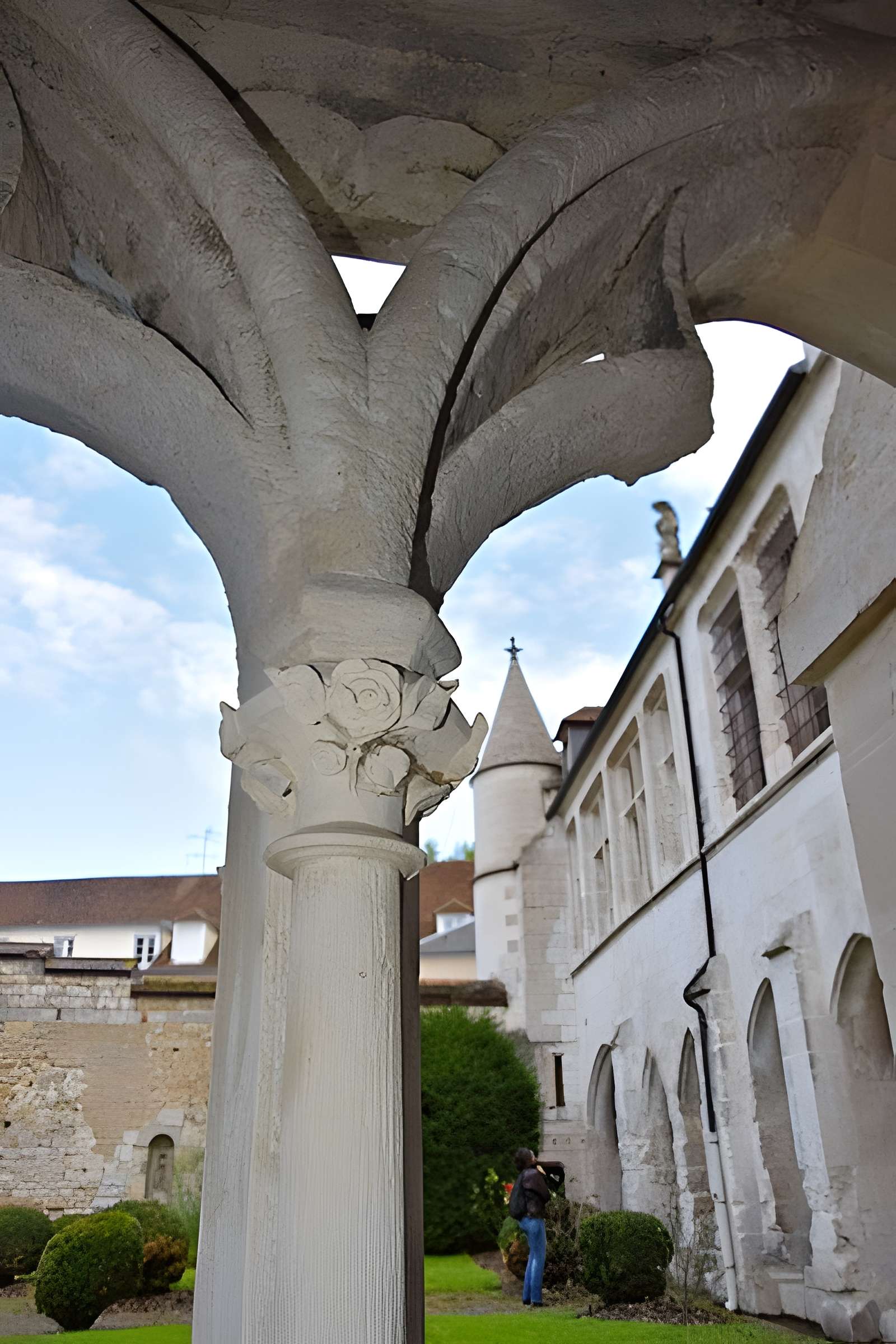 Ancien palais épiscopal, ancien palais de justice, actuellement musée départemental de l'Oise