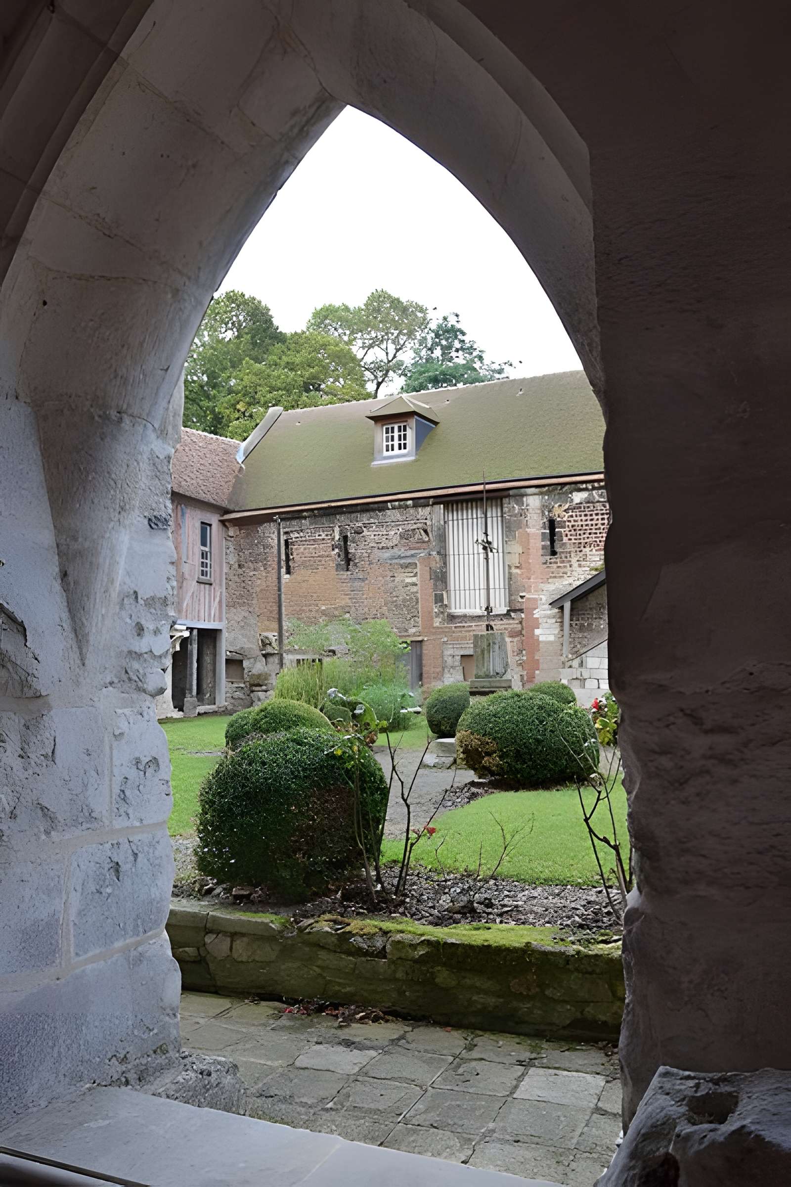 Ancien palais épiscopal, ancien palais de justice, actuellement musée départemental de l'Oise