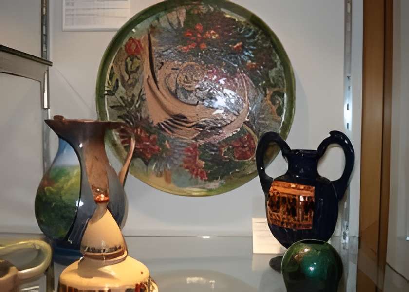 Musée de la Poterie à Lachapelle-aux-Pots intérieur du musée