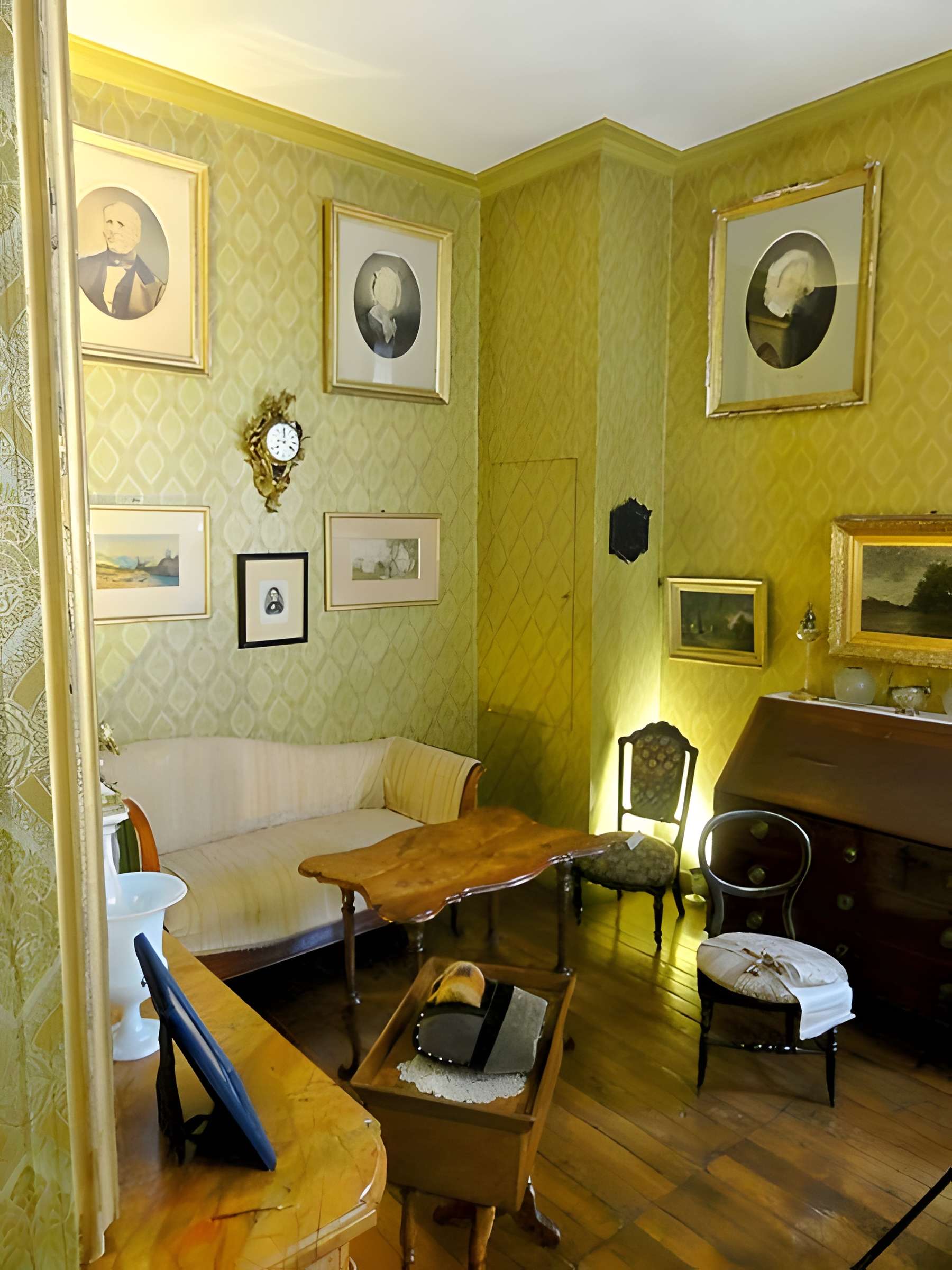 Musée Gallé-Juillet à Creil