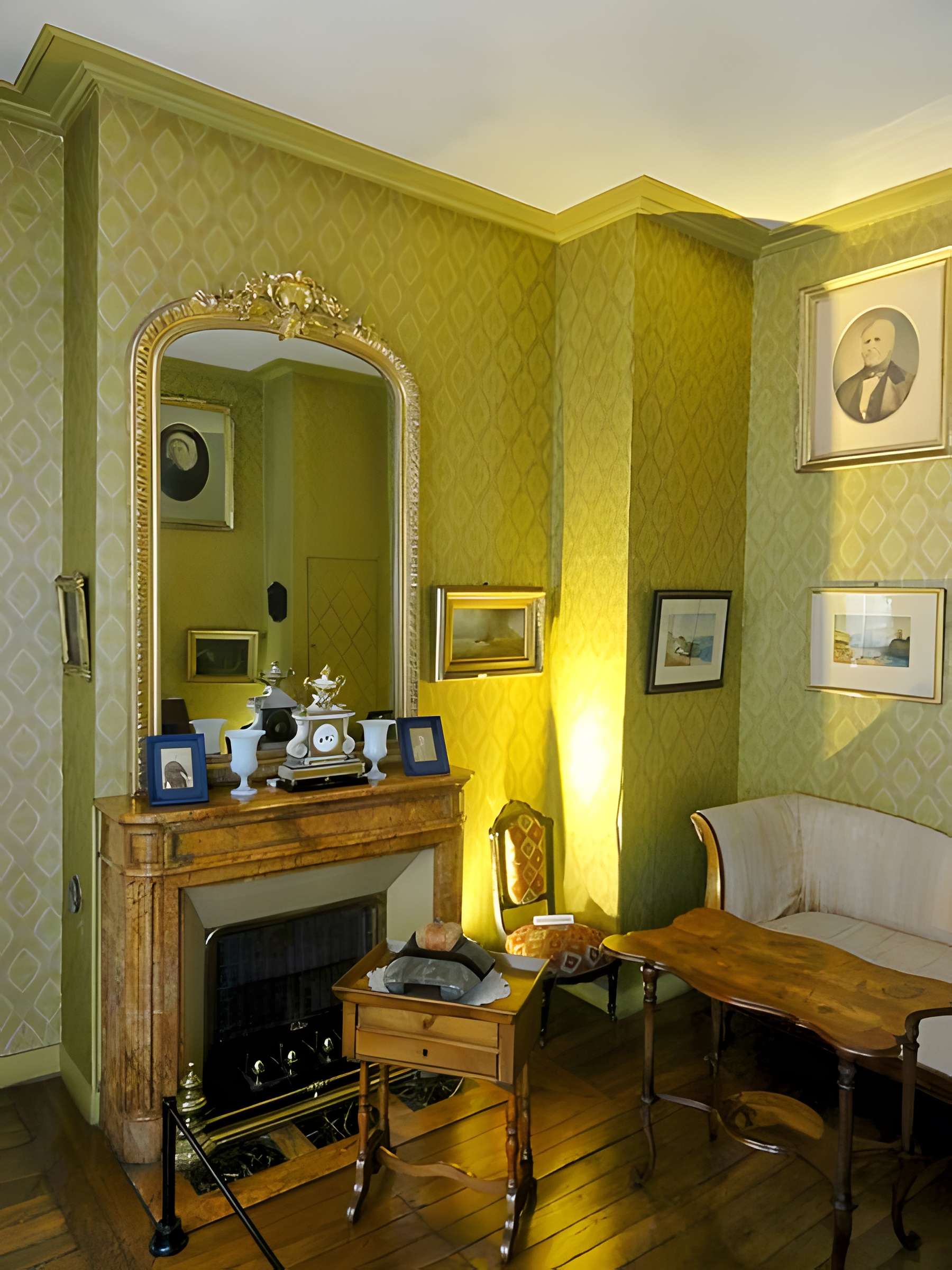 Musée Gallé-Juillet à Creil