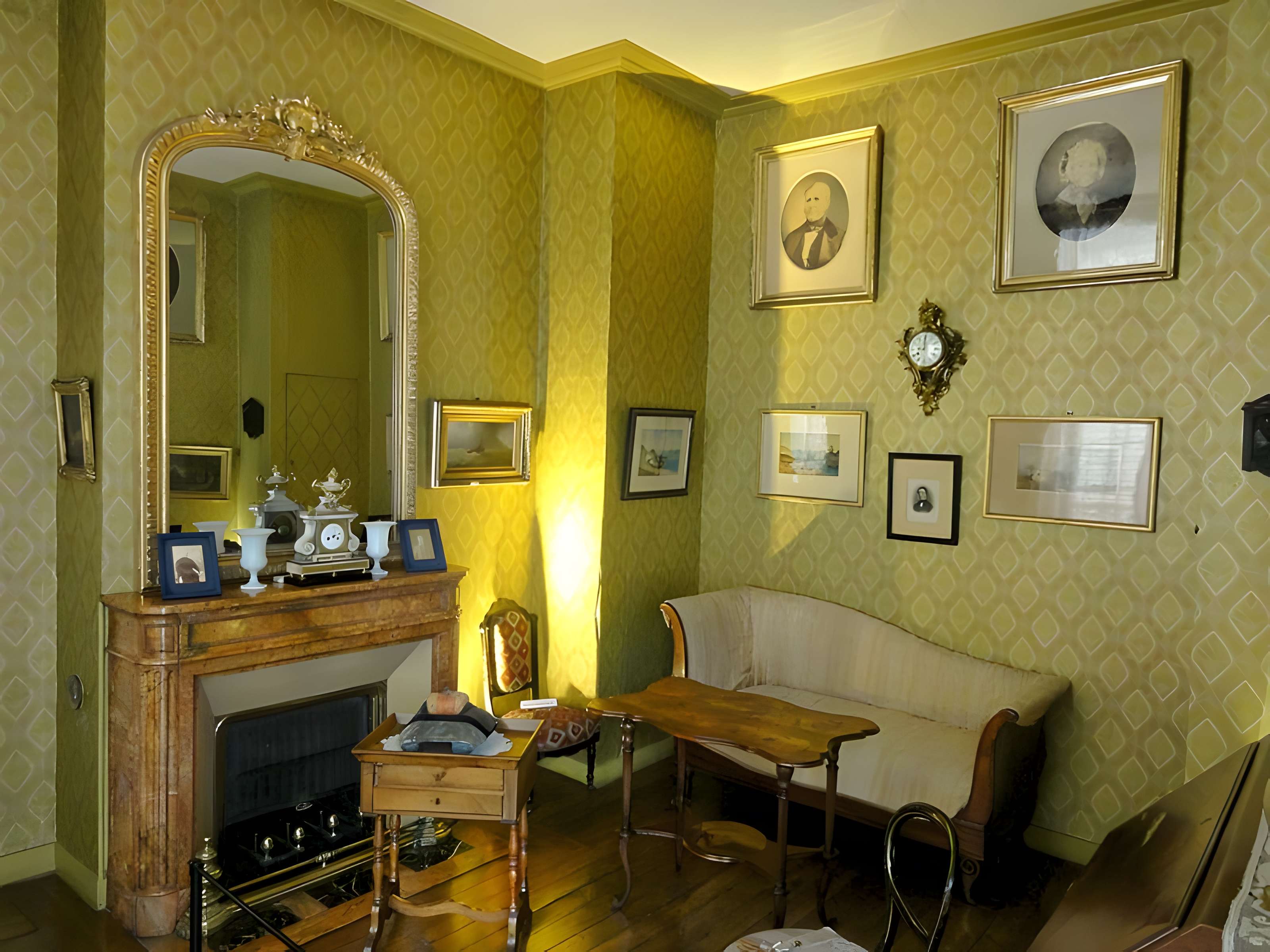 Musée Gallé-Juillet à Creil