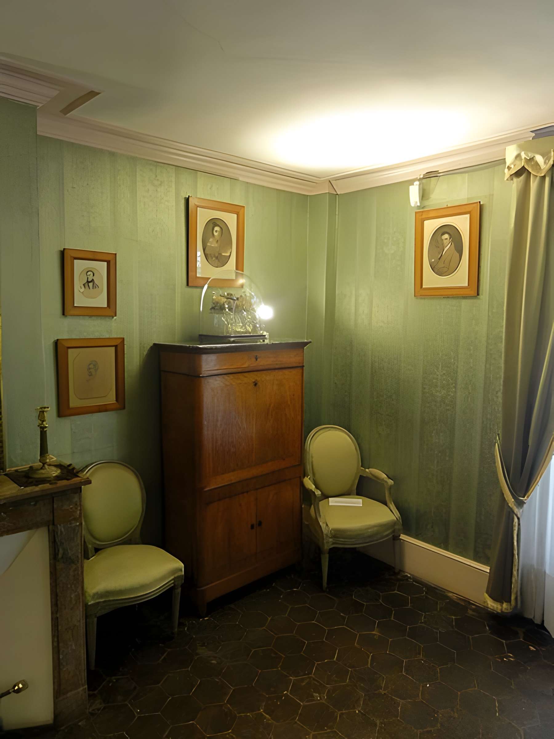 Musée Gallé-Juillet à Creil