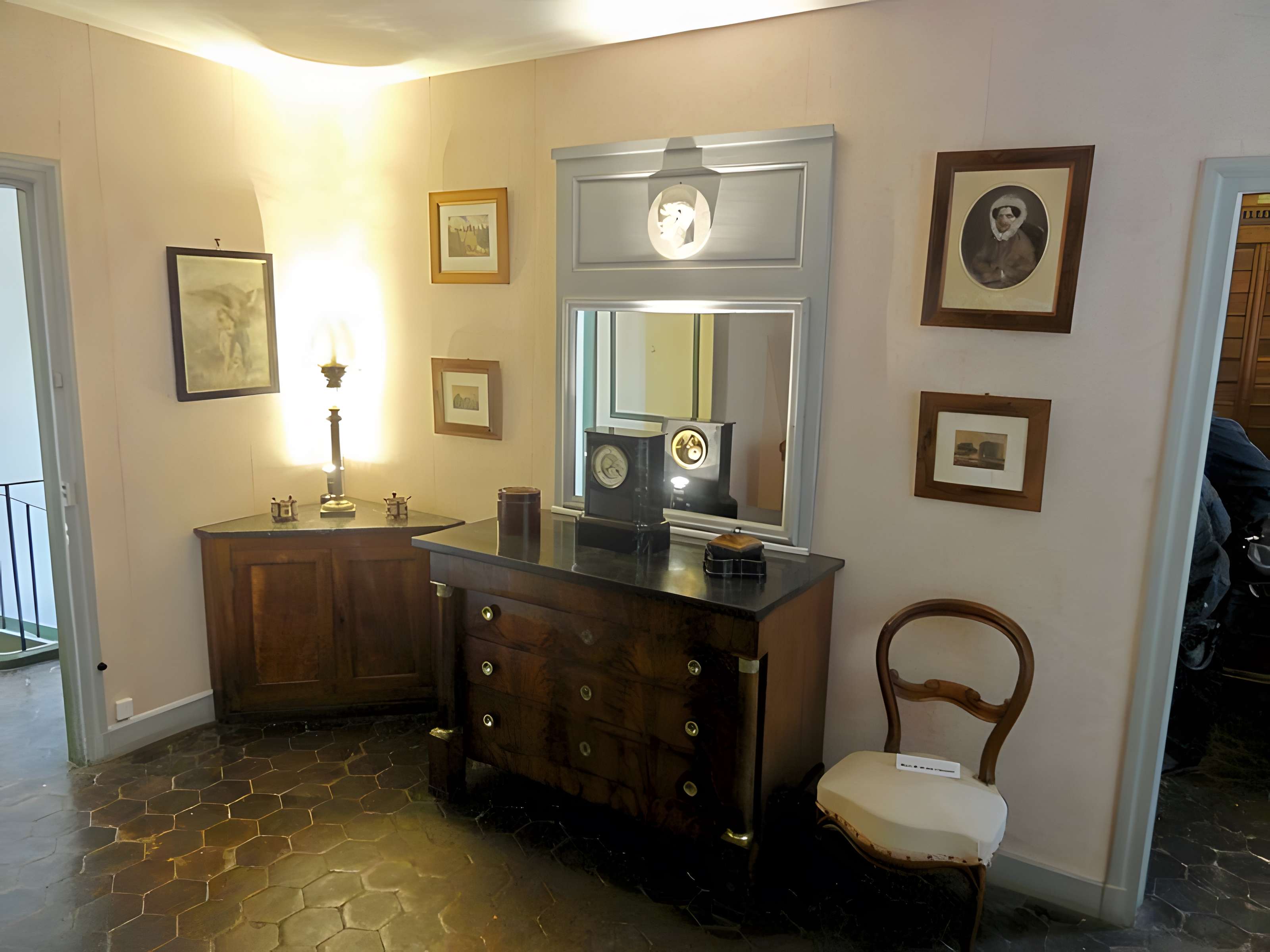 Musée Gallé-Juillet à Creil