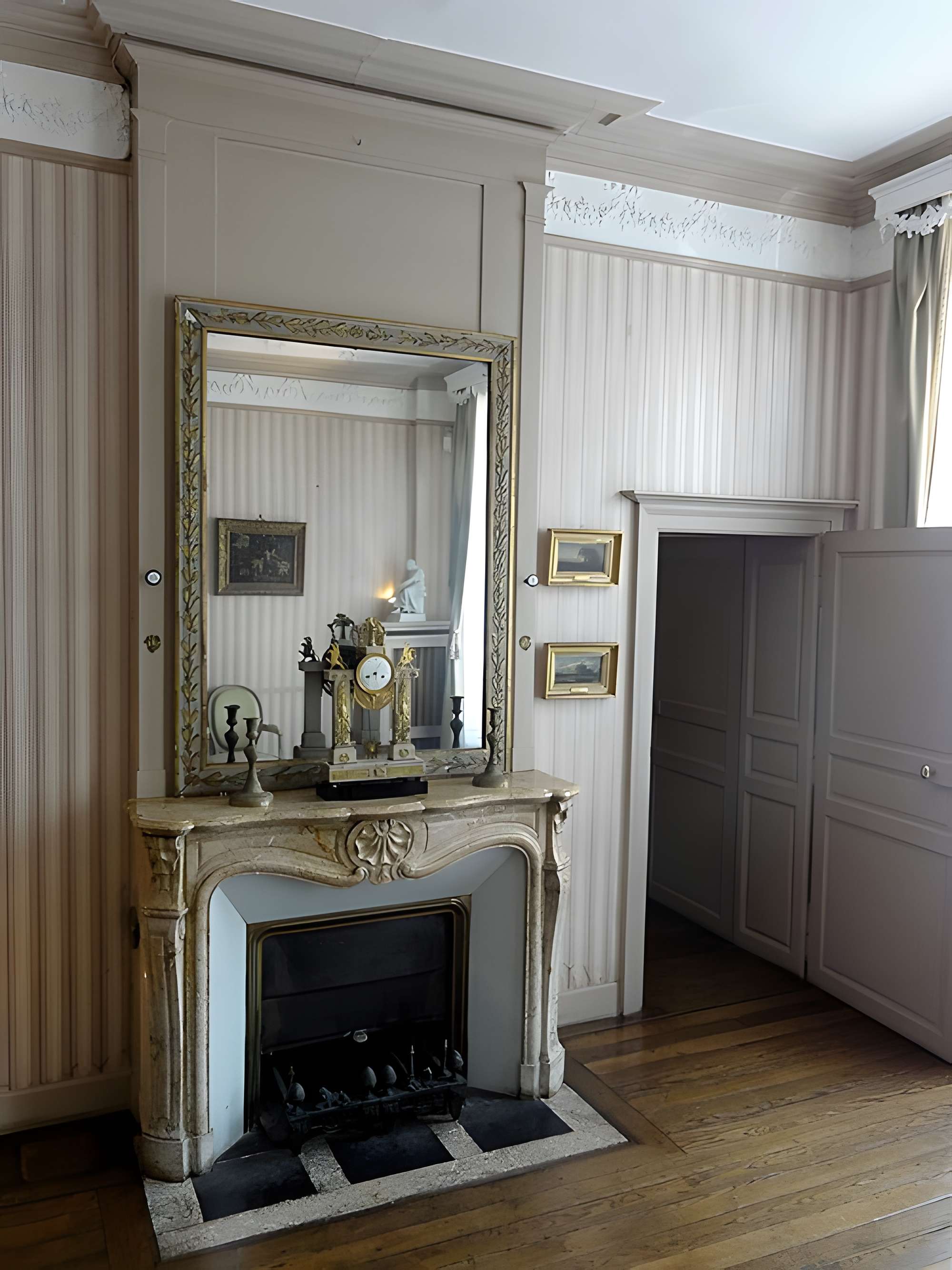 Musée Gallé-Juillet à Creil