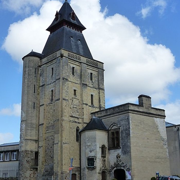 Photo de Le Beffroi - musée Boucher de Perthes - Manessier