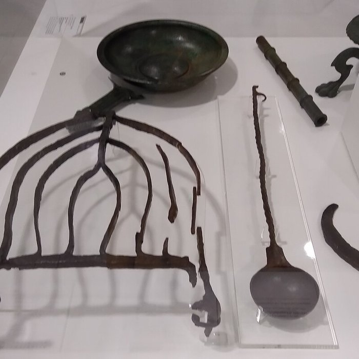 Photo de Le Beffroi - musée Boucher de Perthes - Manessier