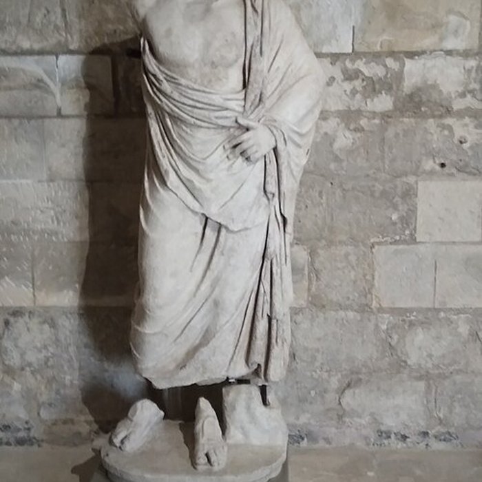 Photo de Le Beffroi - musée Boucher de Perthes - Manessier