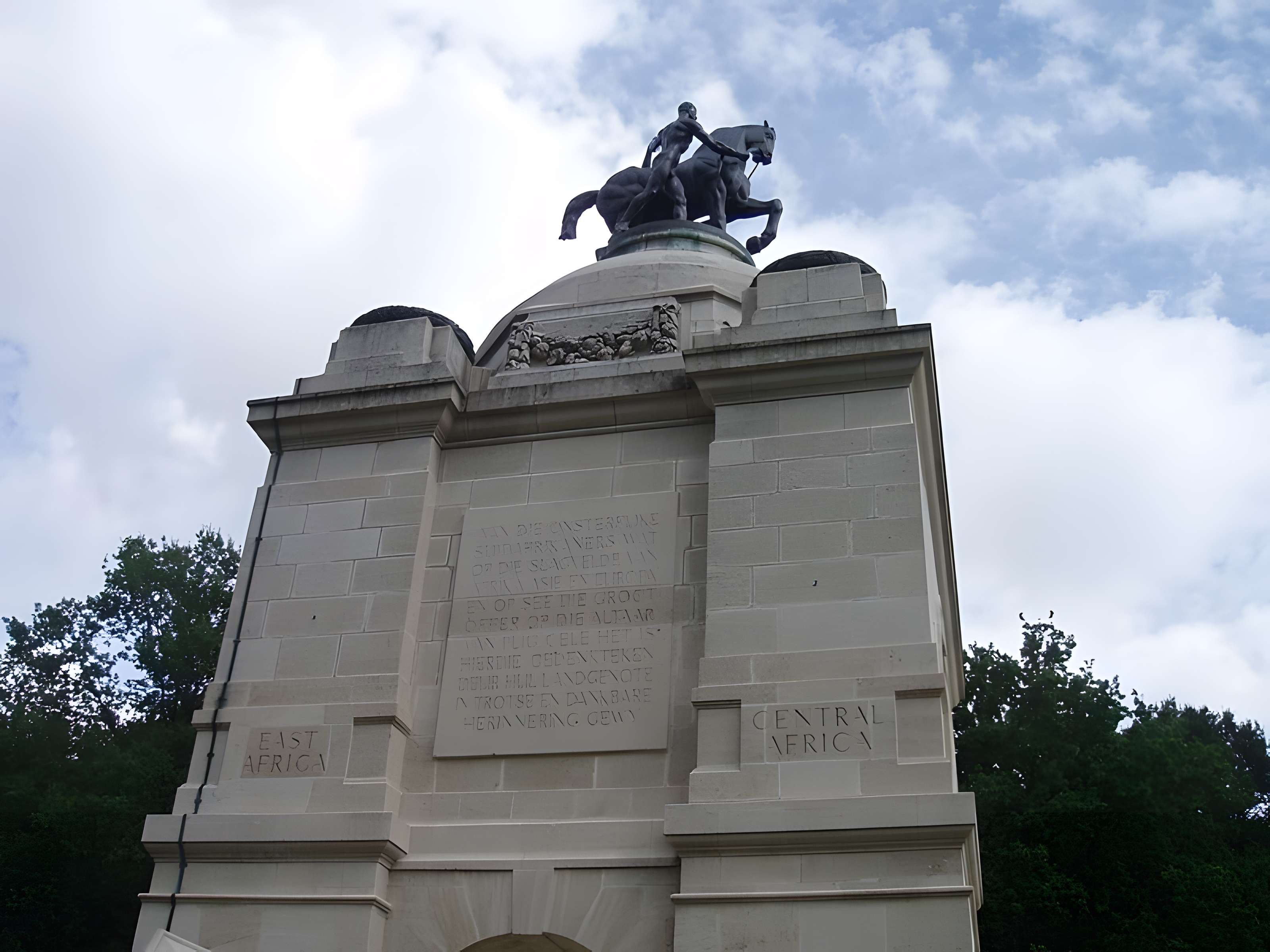 Mémorial et Musée national sud-africain de Longueval