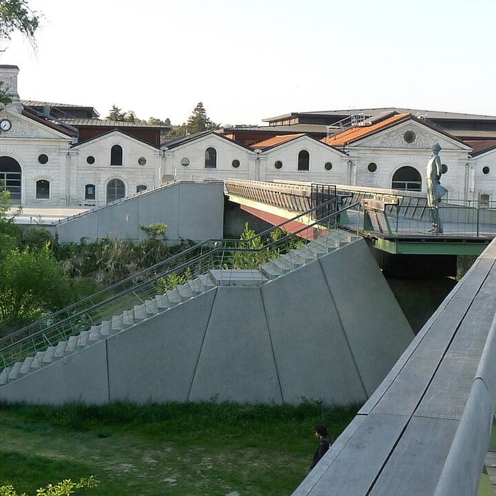 Photo de Cité internationale de la bande dessinée et de limage dAngoulême