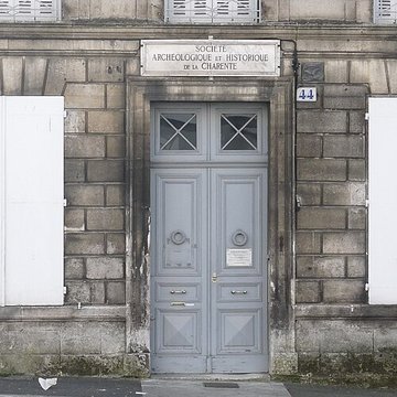 musee archeologique et historique de la charente a angouleme