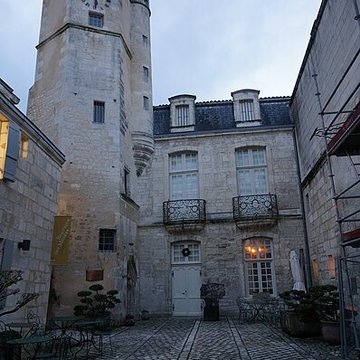 Musée de lÉchevinage de Saintes