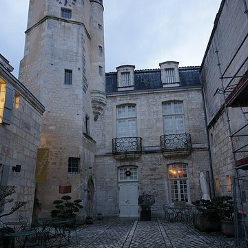 Musée de lÉchevinage de Saintes