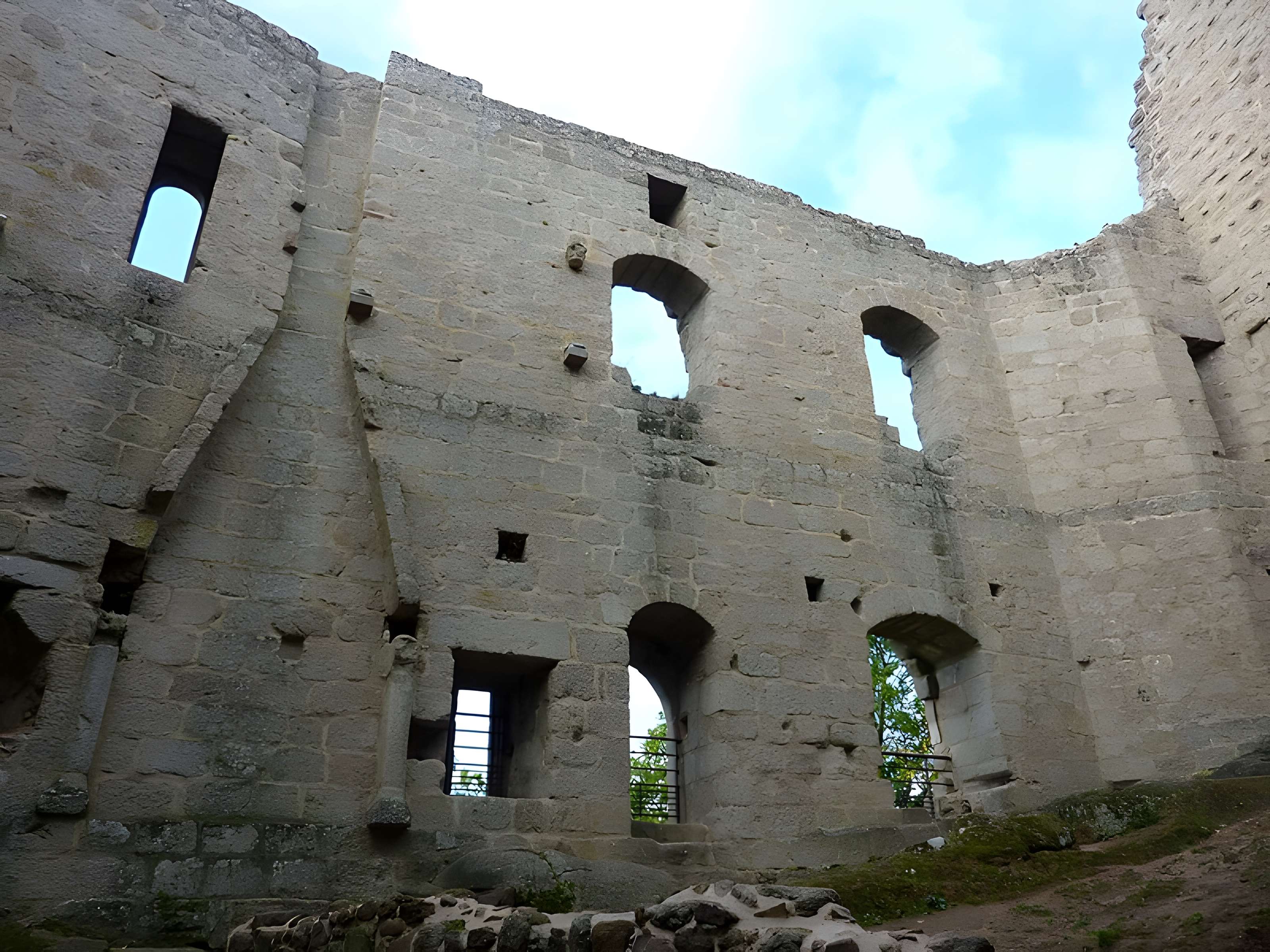 Ruines du château de Spesbourg