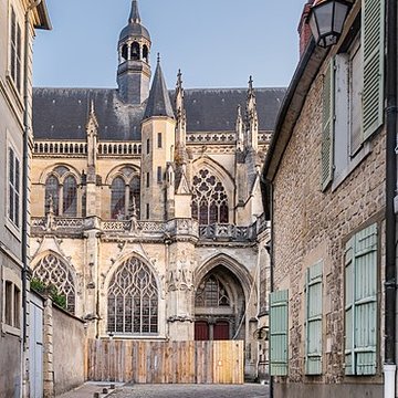 Cathédrale Saint-Cyr-et-Sainte-Julitte de Nevers