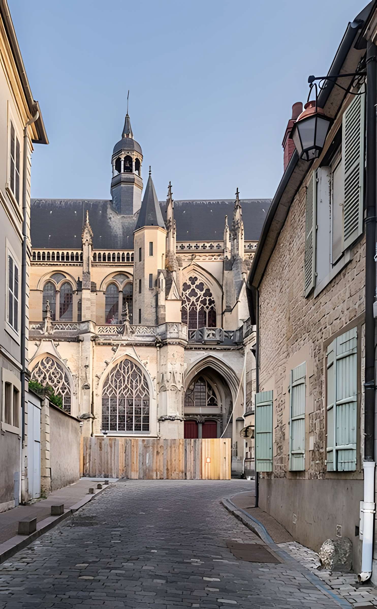 Cathédrale Saint-Cyr-et-Sainte-Julitte de Nevers