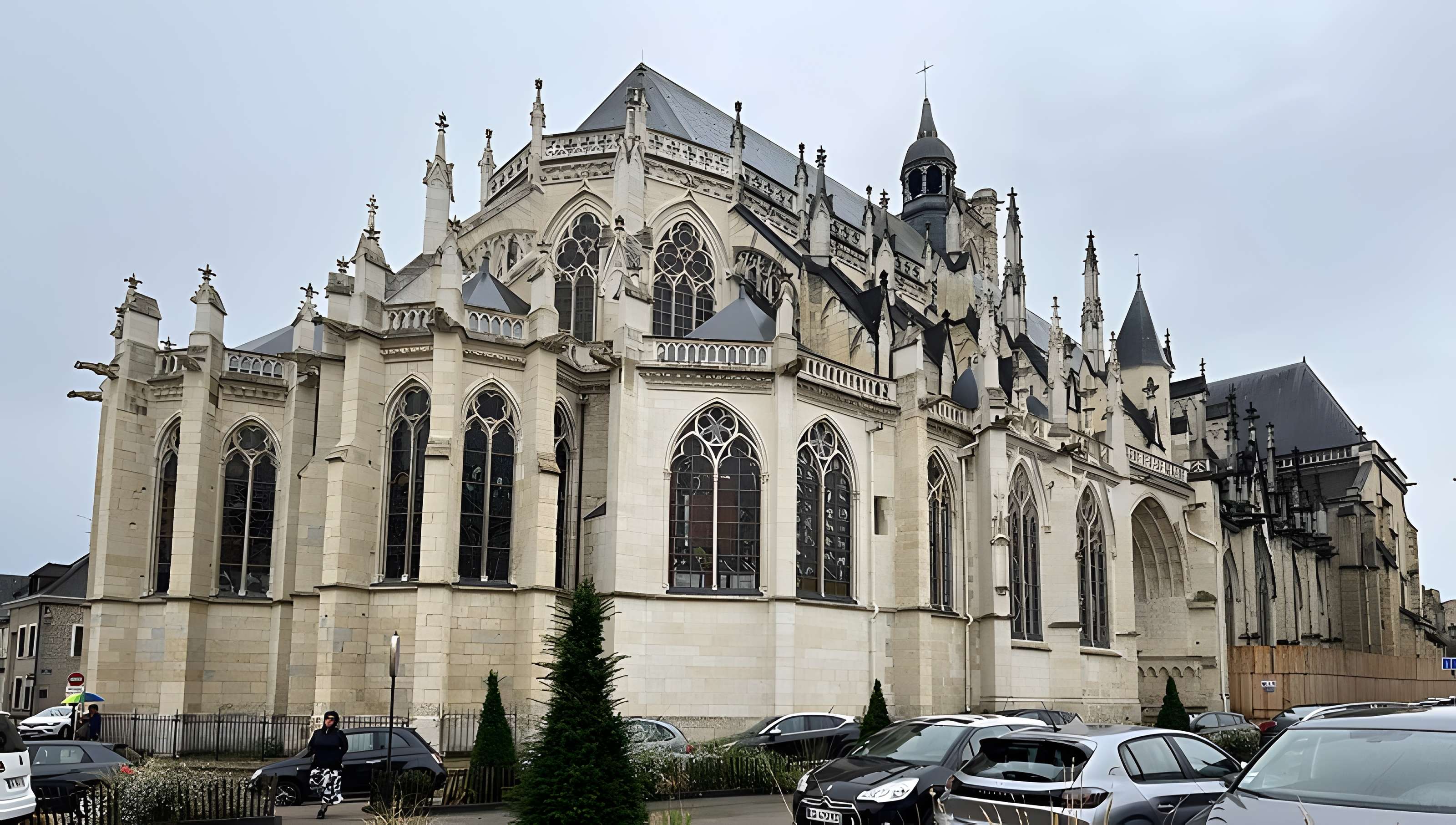 Cathédrale Saint-Cyr-et-Sainte-Julitte de Nevers
