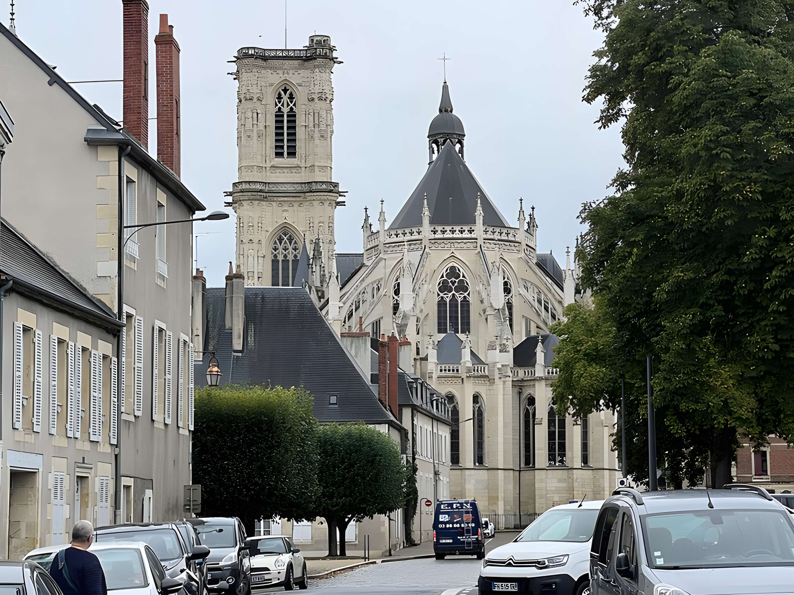 Cathédrale Saint-Cyr-et-Sainte-Julitte de Nevers