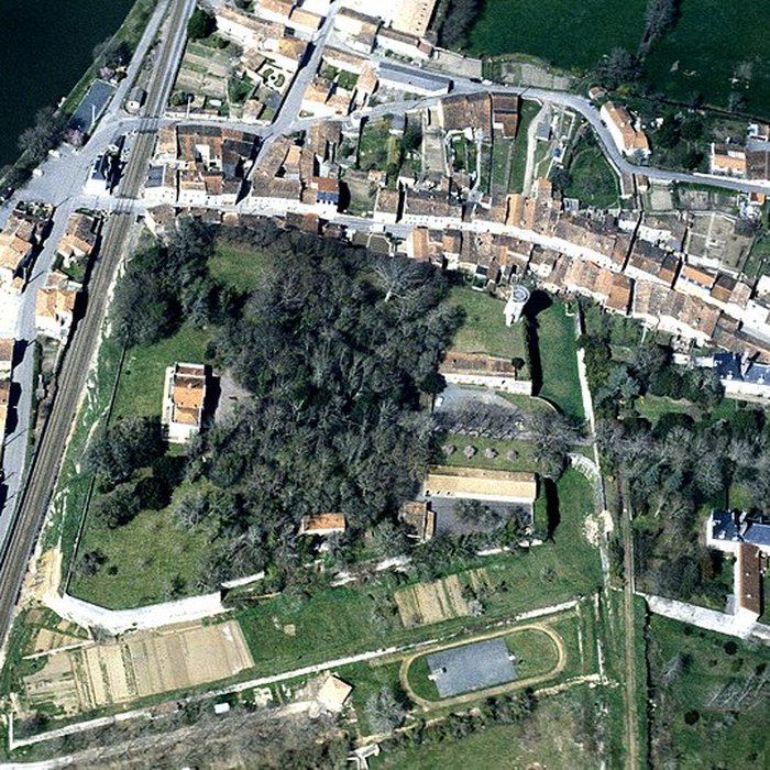 Photo de Château de Taillebourg