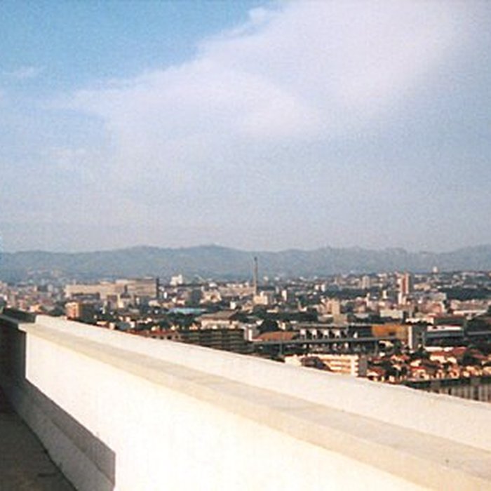 Photo de MAMO : Centre dart de la Cité Radieuse du Corbusier