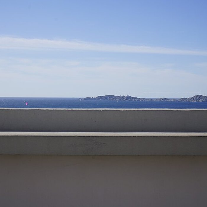 Photo de MAMO : Centre dart de la Cité Radieuse du Corbusier