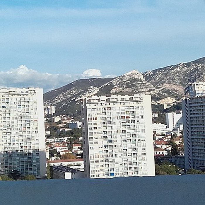 Photo de MAMO : Centre dart de la Cité Radieuse du Corbusier