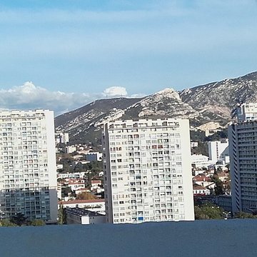 MAMO : Centre dart de la Cité Radieuse du Corbusier