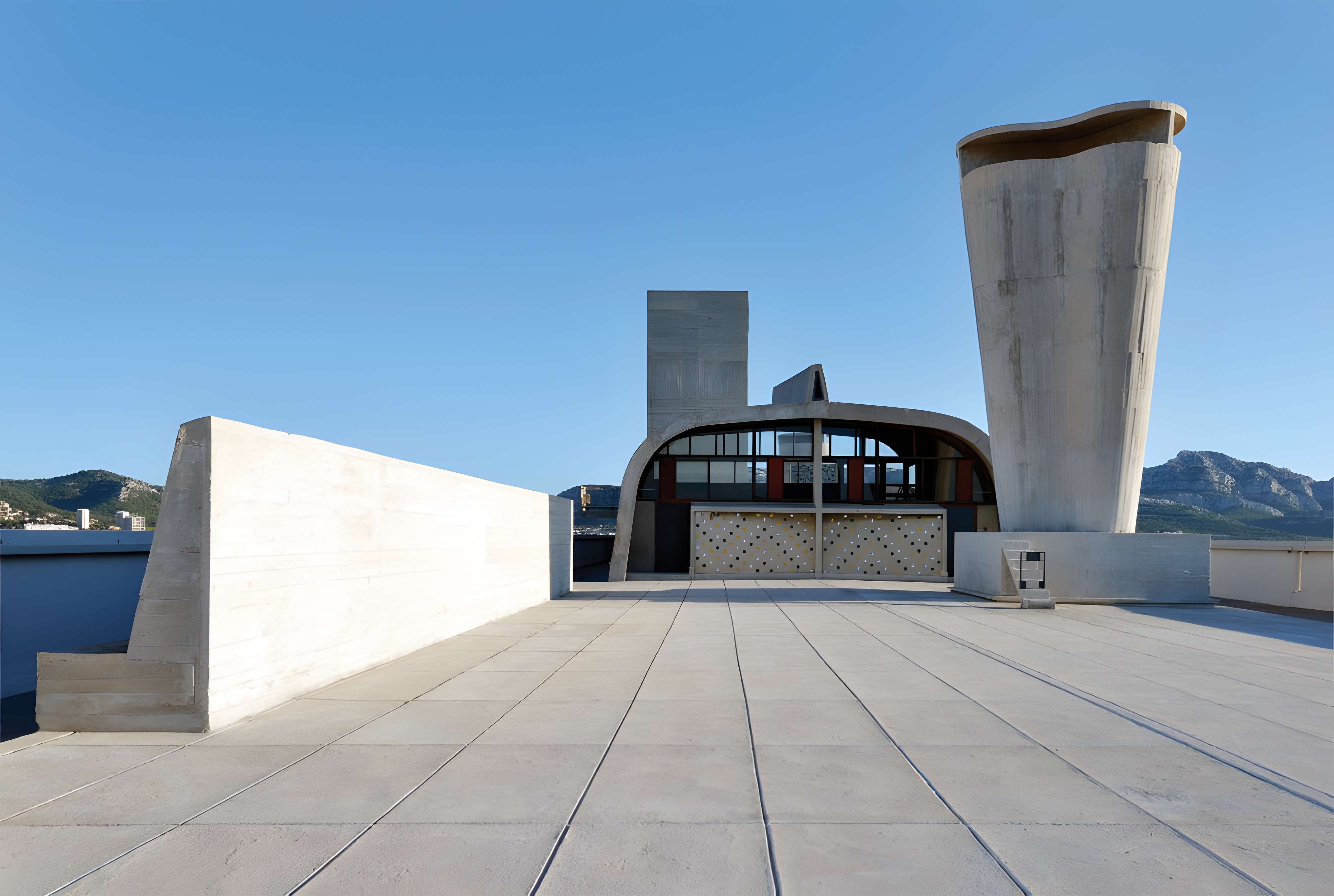 MAMO Centre d'art de la Cité Radieuse du Corbusier 