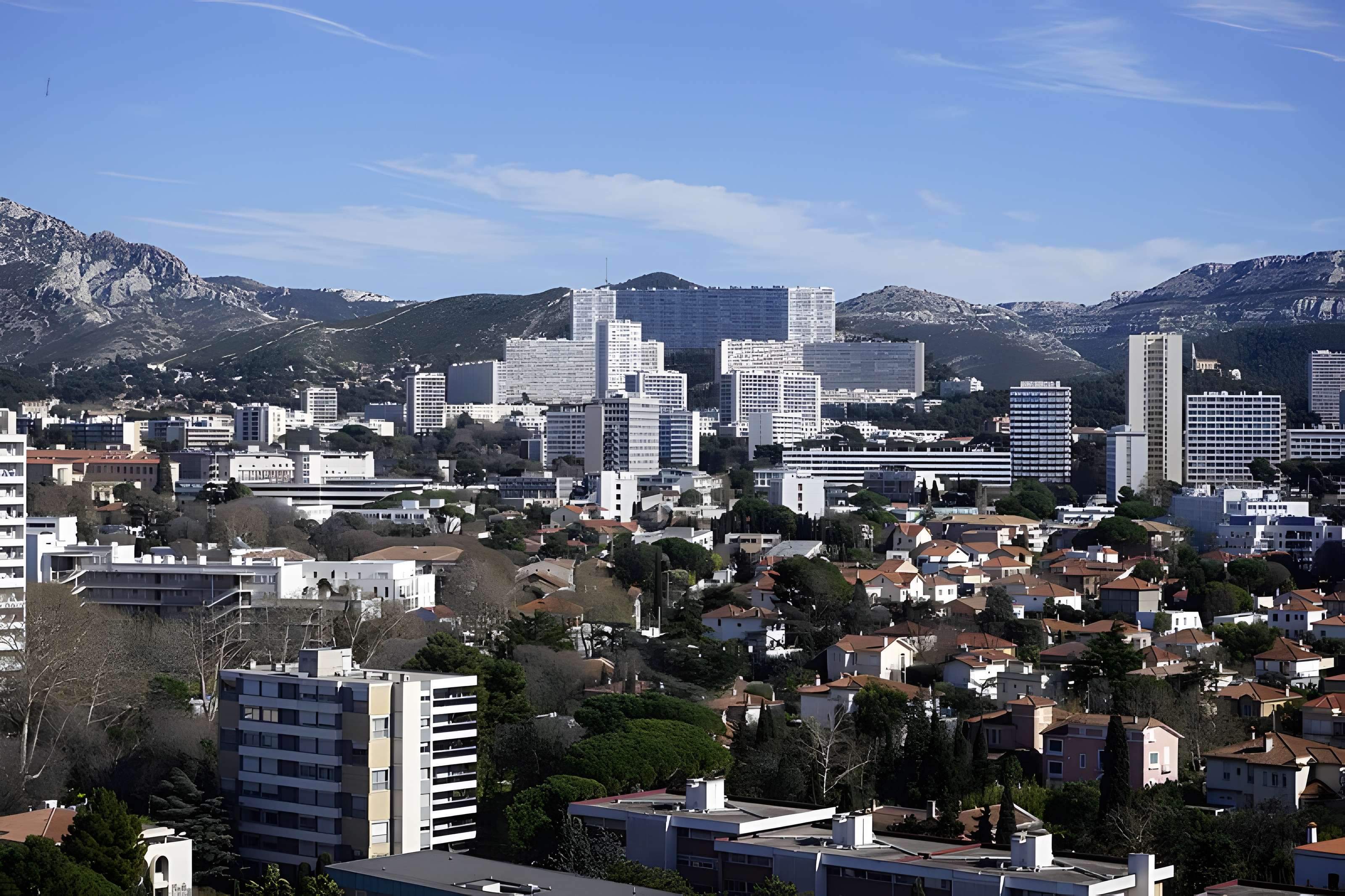 MAMO : Centre d'art de la Cité Radieuse du Corbusier
