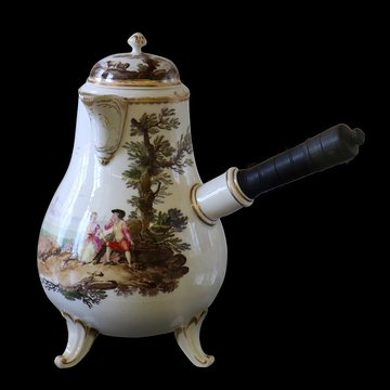 Musée des Arts décoratifs, de la Faïence et de la Mode à Marseille