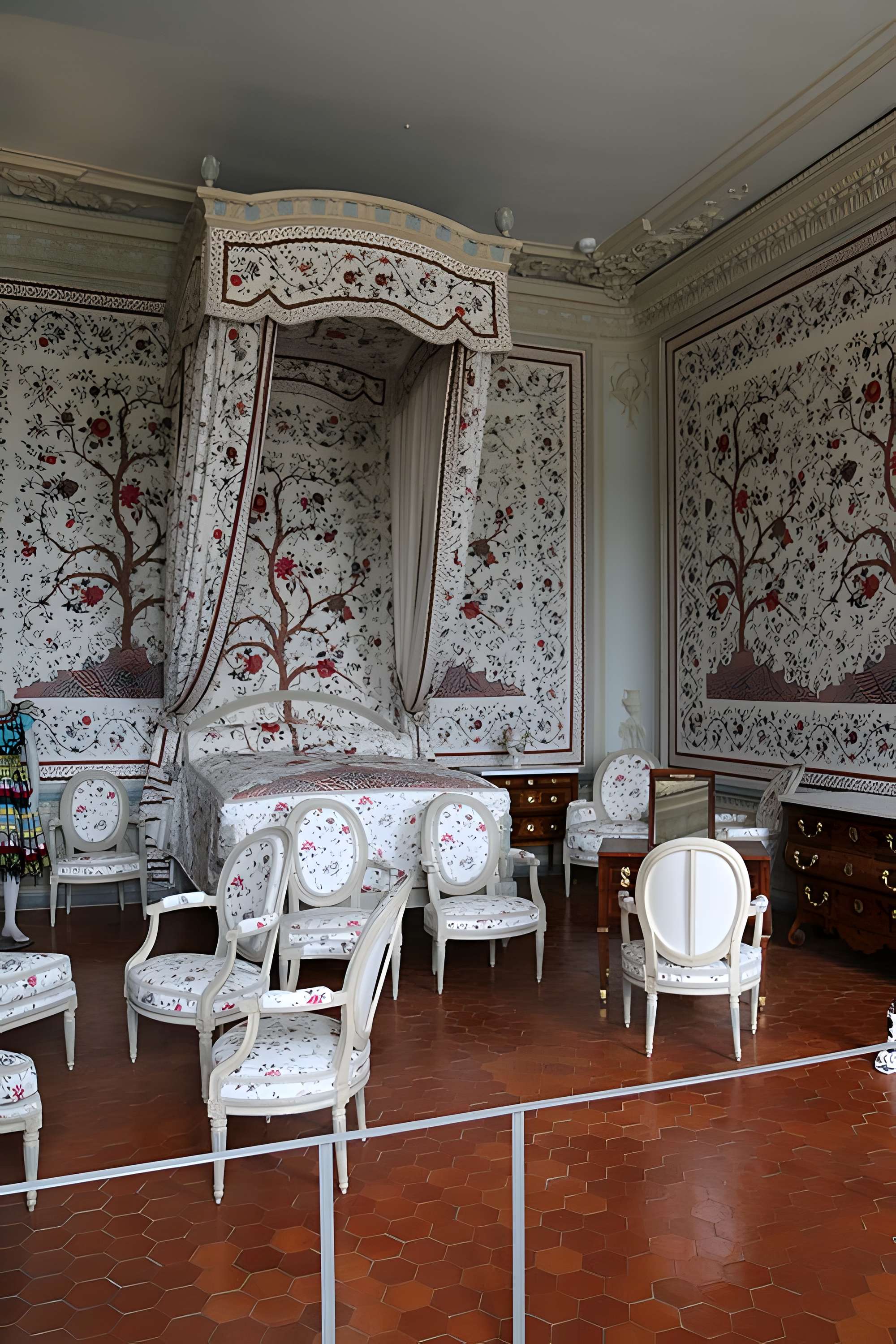 Musée des Arts décoratifs, de la Faïence et de la Mode à Marseille
