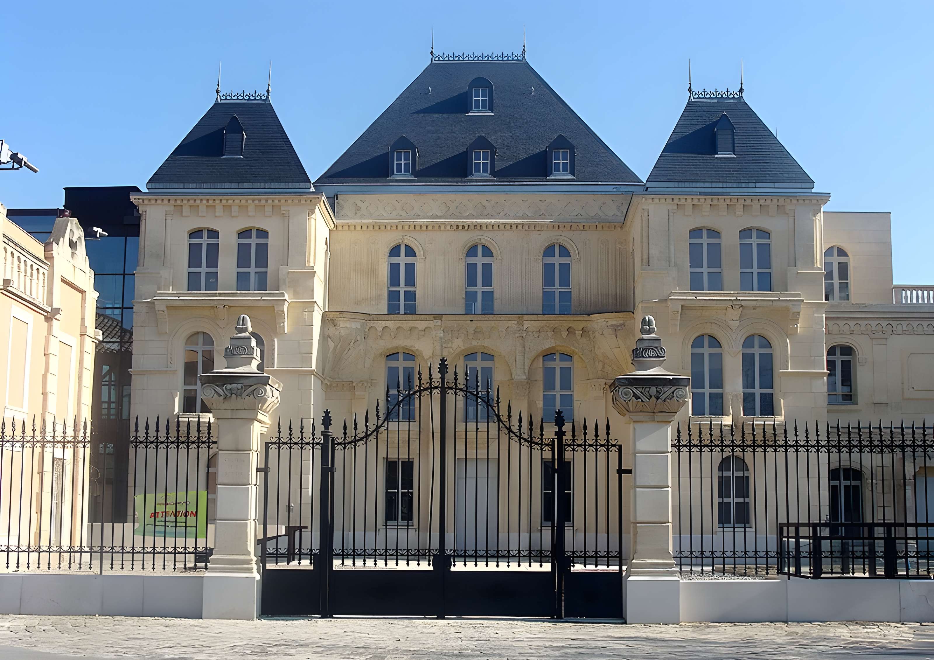 Château de la Buzine : Musée du cinéma méditerranéen