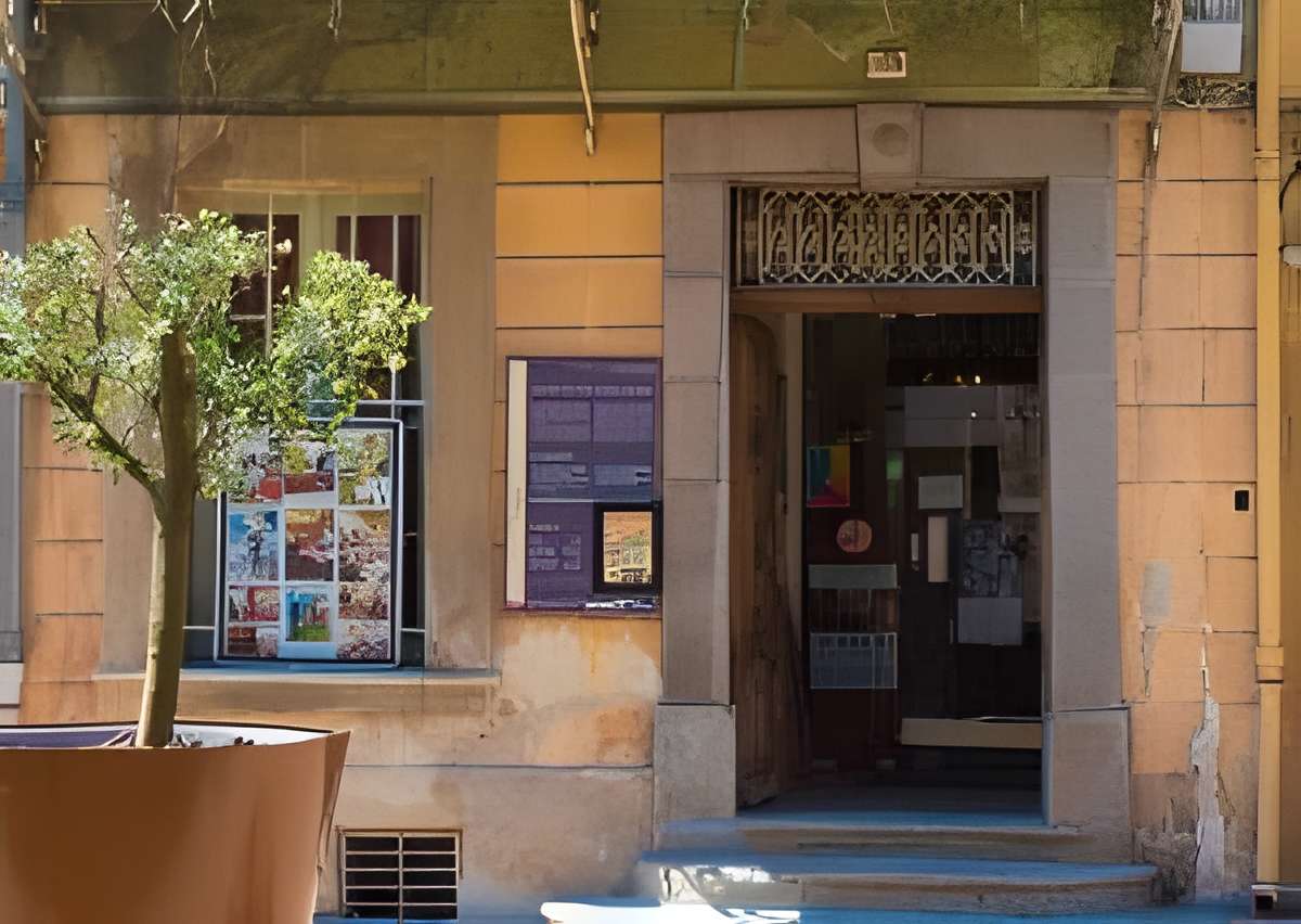 Musée d'histoire locale et des traditions de Fréjus entrée du musée