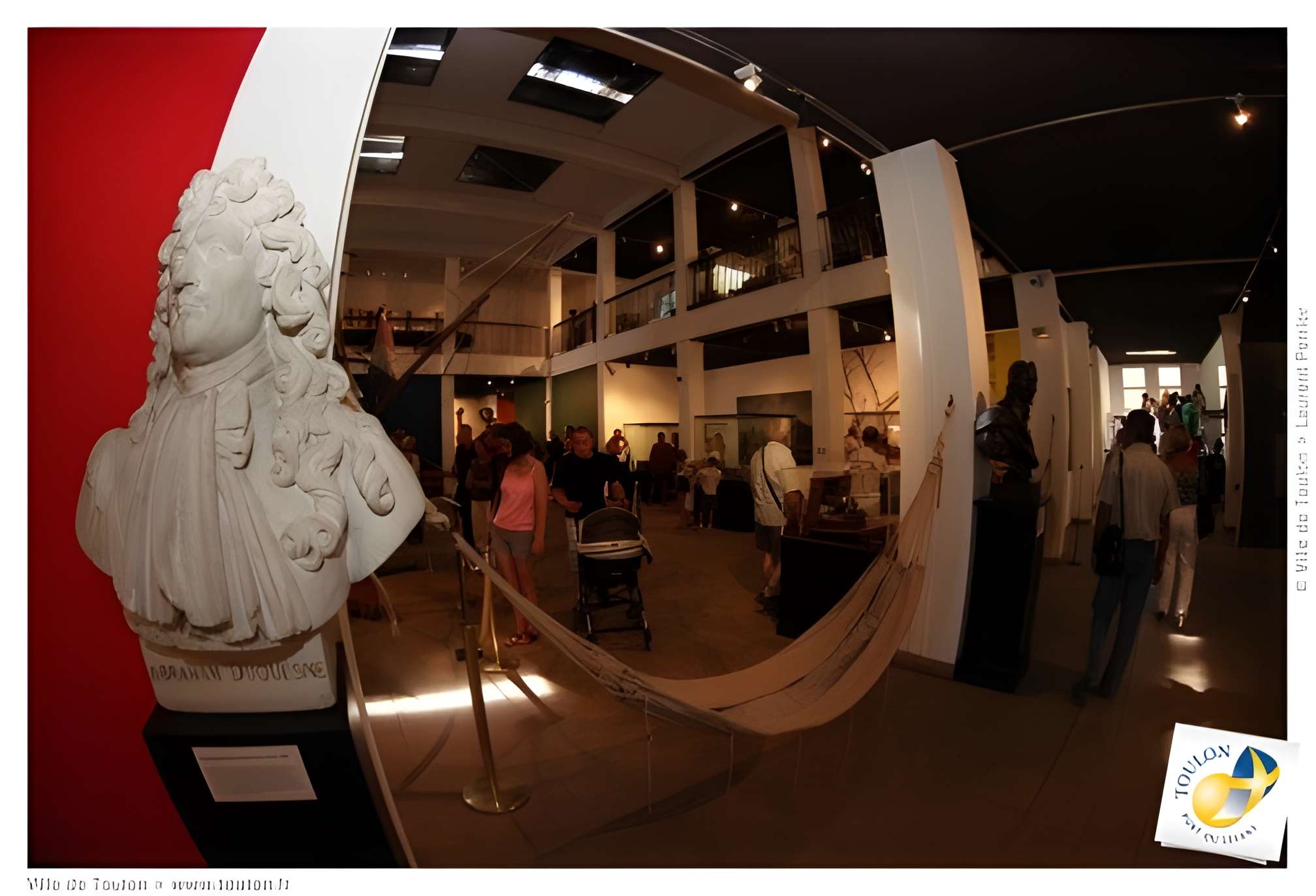 Musee de la marine de Toulon intérieur du musée