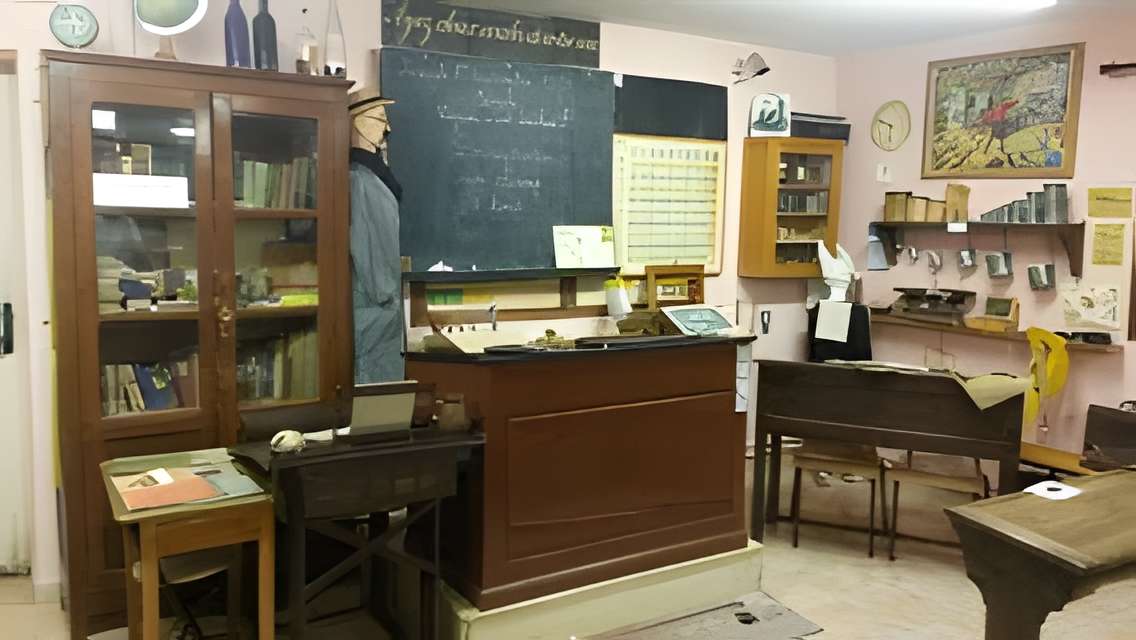 Musée de l'école publique de La Farlède intérieur du musée