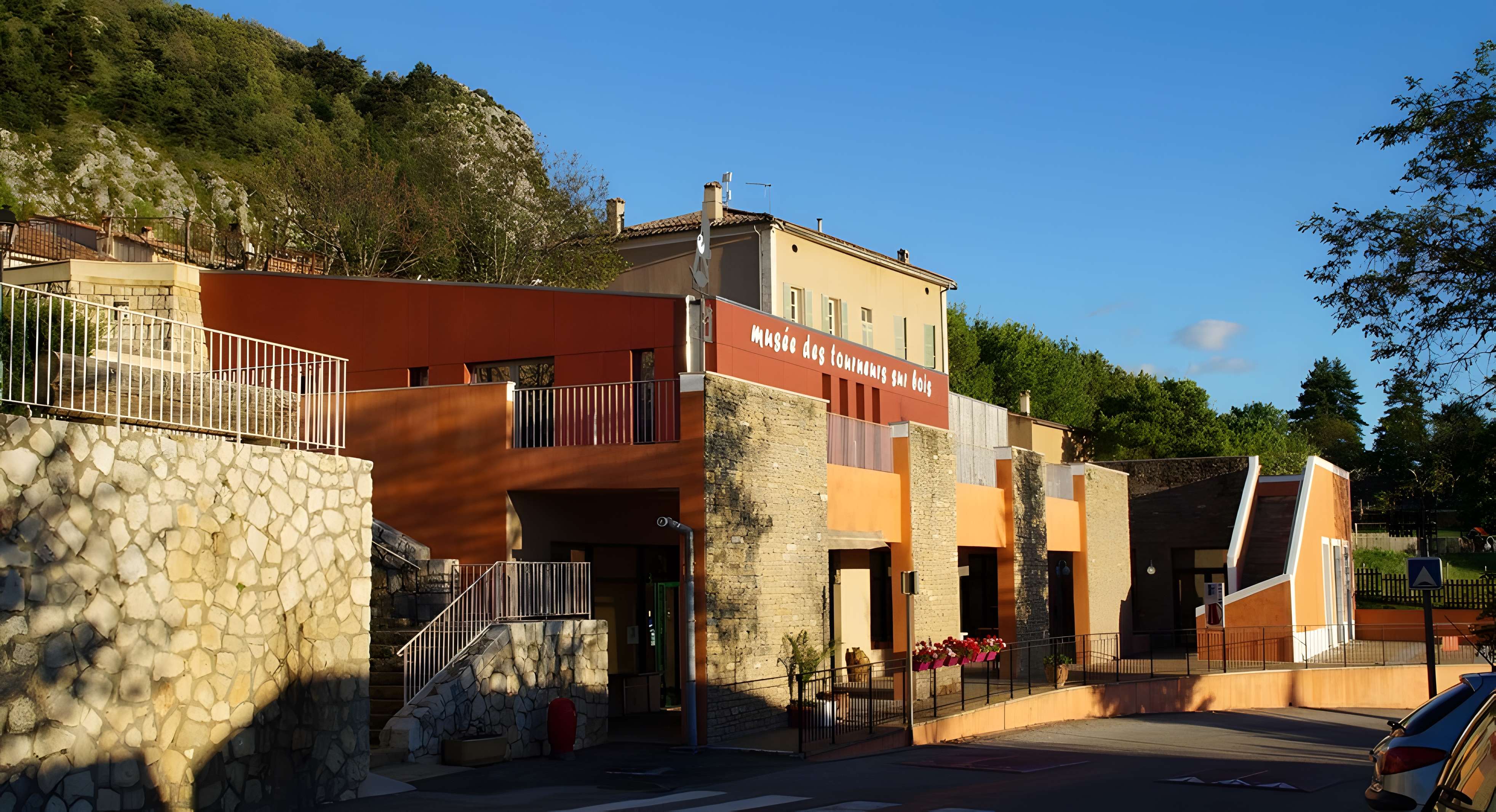 Musée des tourneurs sur bois d'Aiguines entrée du musée