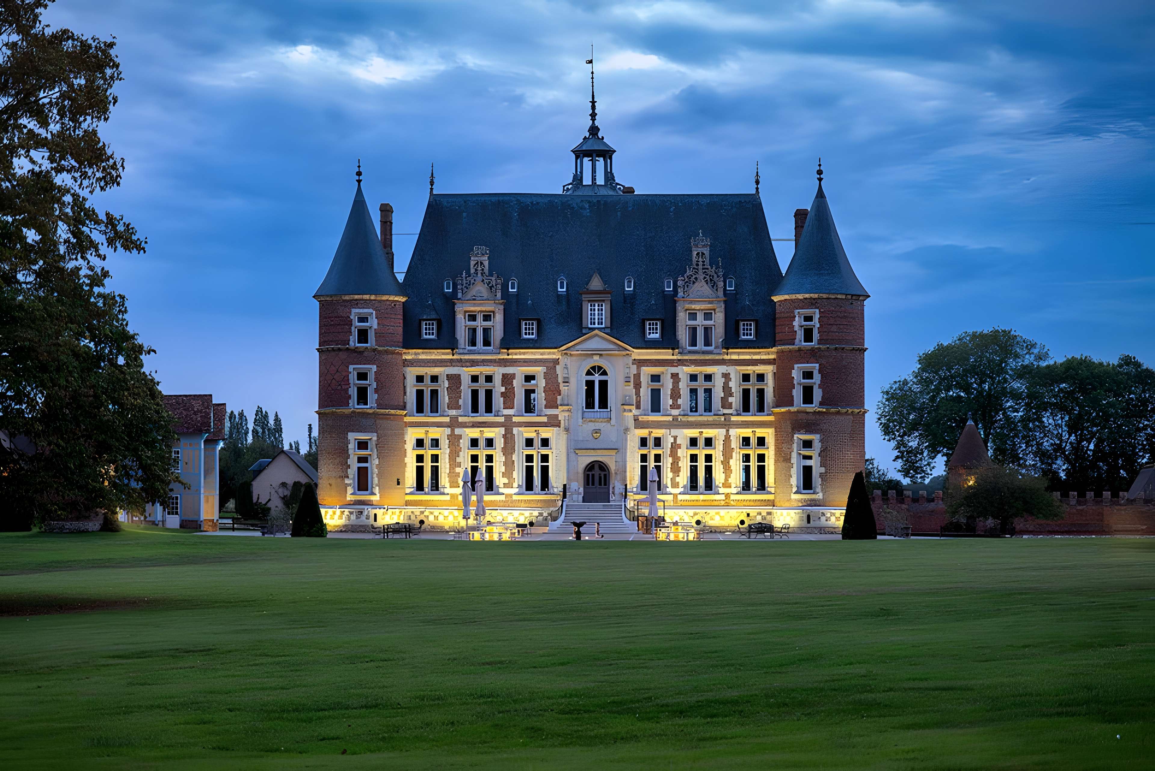 Château de Tilly à Boissey le Châtel 